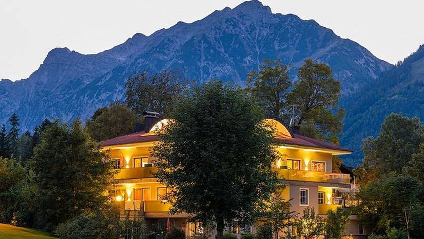 Ferienwohnung für 4 Personen, mit Sauna und Balkon sowie Garten am Achensee