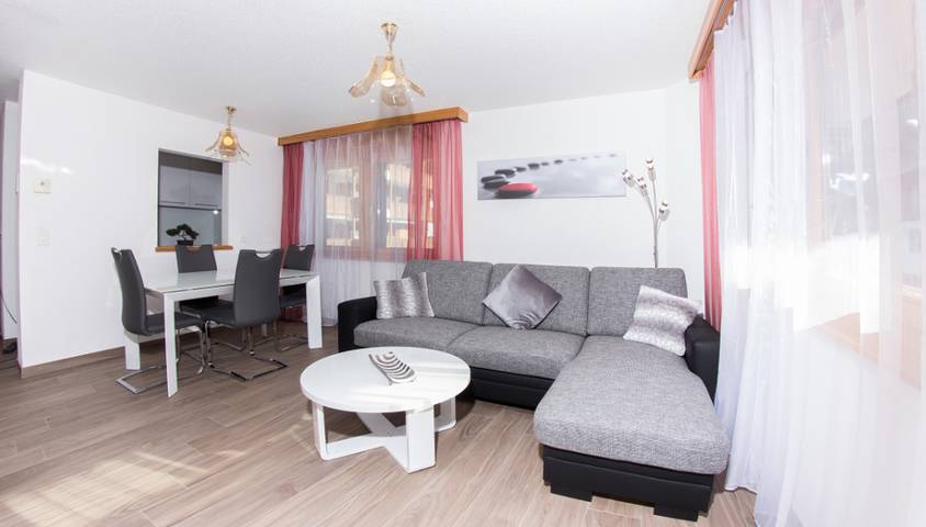 Ferienwohnung für 4 Personen, mit Balkon, kinderfreundlich im Wallis