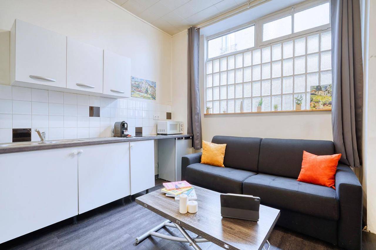Appartement entier, Apartment - Ground Floor in Les Lilas, Seine-Saint-Denis