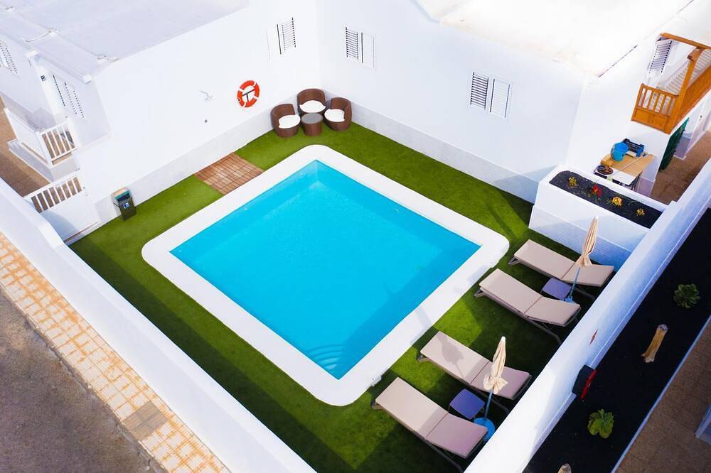 Apartamento entero, Apartamento dos dormitorios con balcón en segunda planta in Tahiche, Teguise