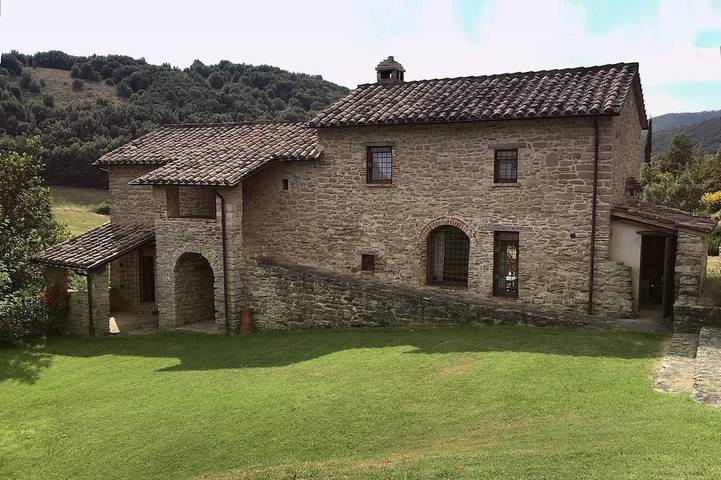 Agriturismo per 8 persone, con giardino e balcone nonché idromassaggio in Umbertide