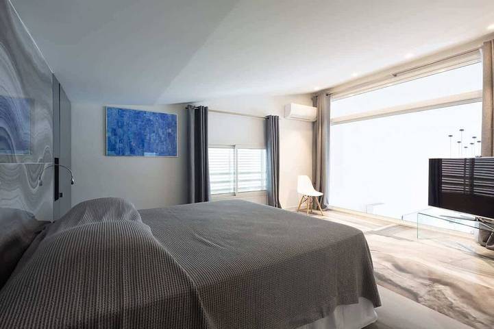 Villa pour 10 personnes, avec Balcon et Terrasse ainsi que Jardin et Piscine dans l'Escalet - 2