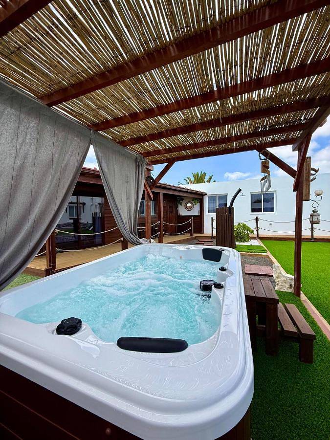 Maison d’hôte pour 2 personnes, avec piscine ainsi que jardin et vue dans Lanzarote - 2