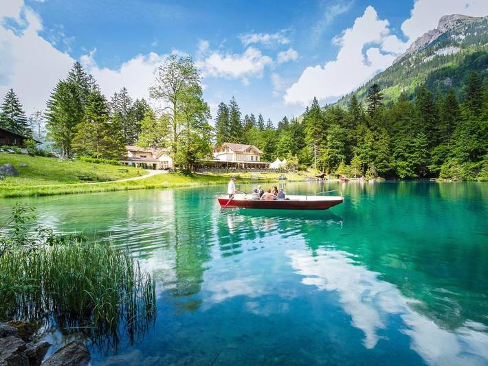 Hotel für 2 Personen, mit Terrasse und Whirlpool sowie Garten und Sauna in Kandergrund