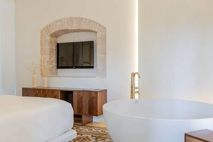 Garibaldi Luxury Suites - Solea Suite in Noci, Bari Province
