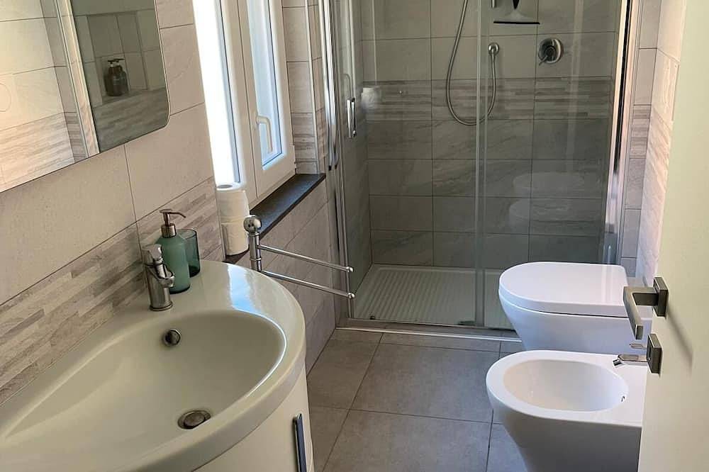 Apartamento entero, Apartment a stone's throw from the lake - La Martana in Marta, Lago de Bolsena