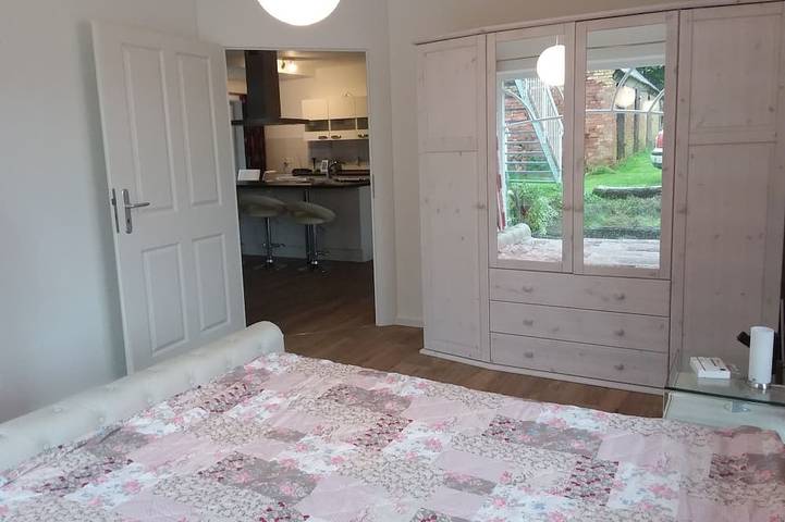 Ganze Wohnung, Zentral gelegene, ruhige Fewo mit Terrasse und Garten in Sehlen, Bergen auf Rügen und Umgebung