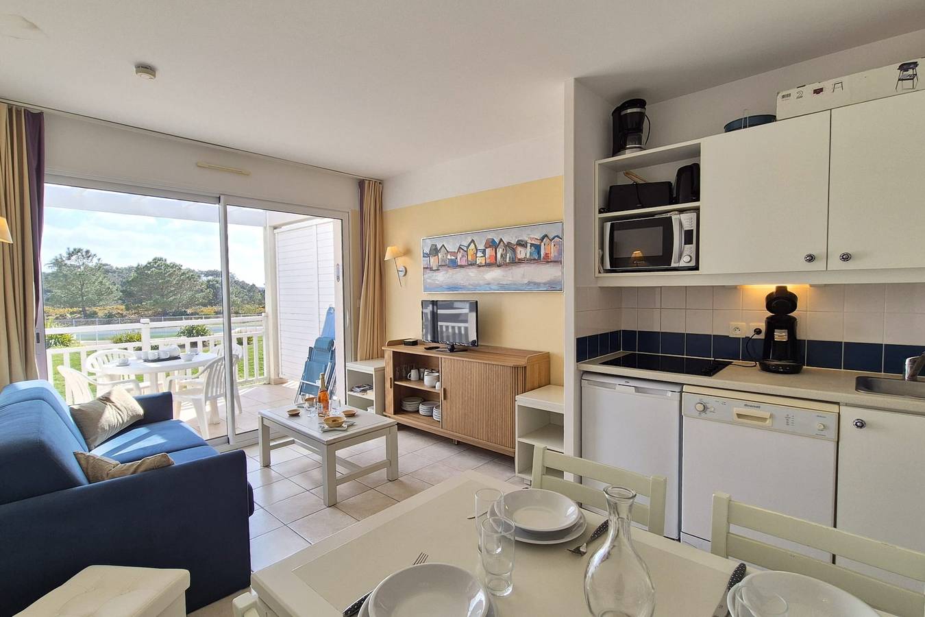 Apartamento entero, Apartment with terrace near the sea in Château-d'Olonne, Les Sables-d'Olonne