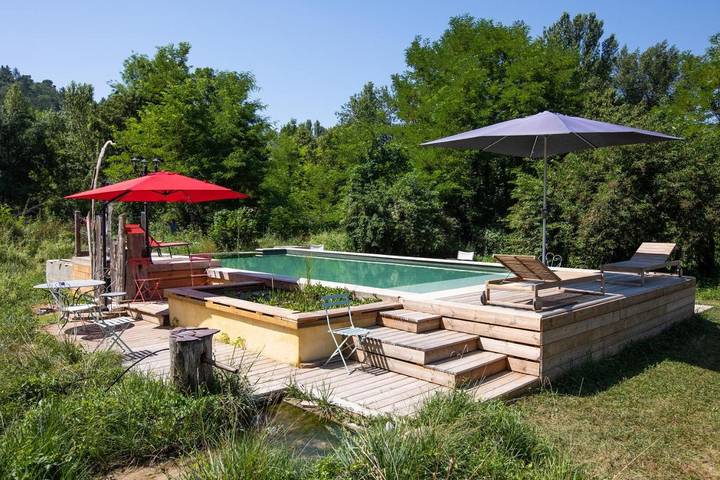 Maison d’hôte pour 4 personnes, avec Terrasse et Jardin ainsi que Piscine et Vue