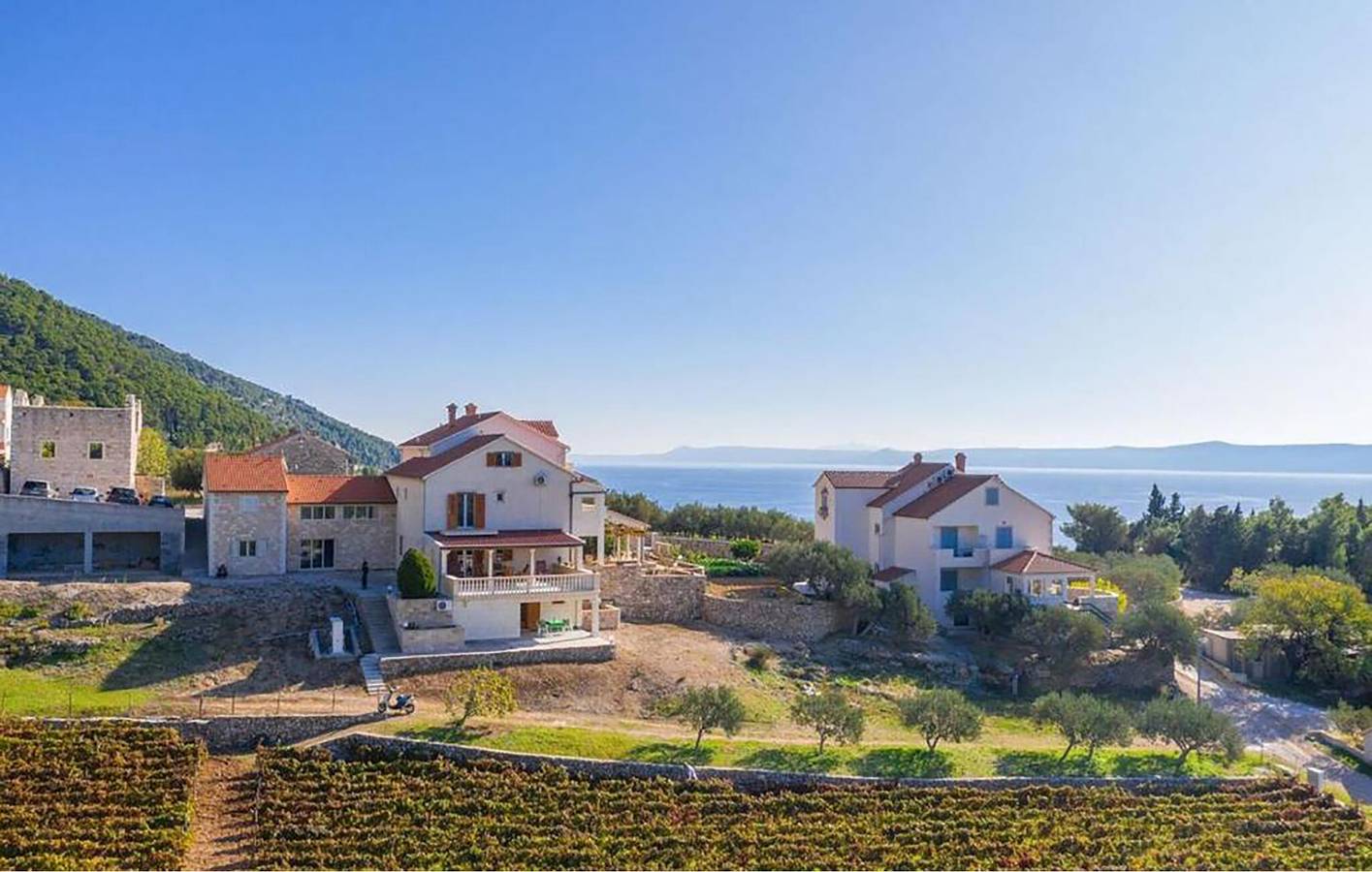 Ganze Ferienwohnung, Apartment mit Meerblick, Terrasse, WLAN und Parkplatz – 1,5 km zum Strand in Bol, Brac