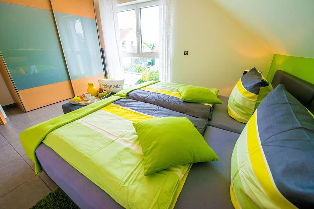 Ganze Wohnung, Design-Wohnung für 1-5 Personen mit 2 Schlafzimmern & Dachterrasse. Nähe Badesee in Bensheim, Bergstraße