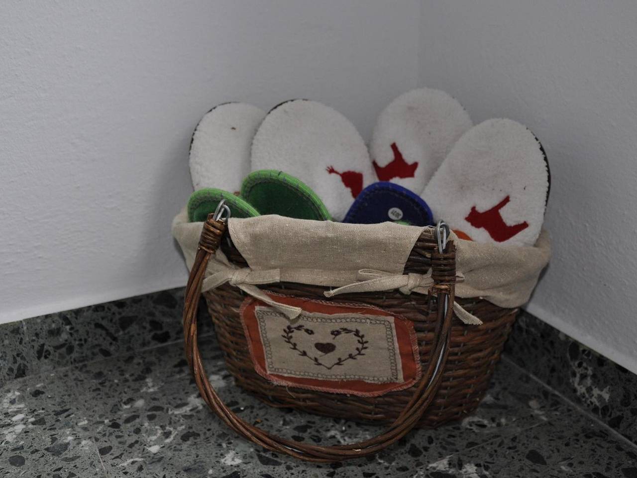 Ganze Ferienwohnung, Erli, Haus - "Nr. 1" - Ferienwohnung/2 Schlafräume/Dusche,Wc in Mittenwald, Bayerische Alpen