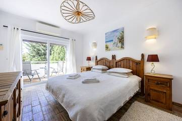 Villa for 4 People in Luz, Faro District, Photo 2