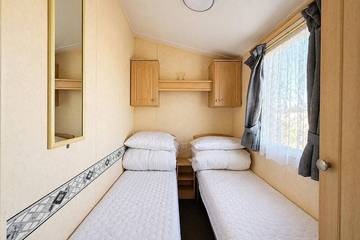 Glamping for 6 People in St Osyth, Essex, Photo 4