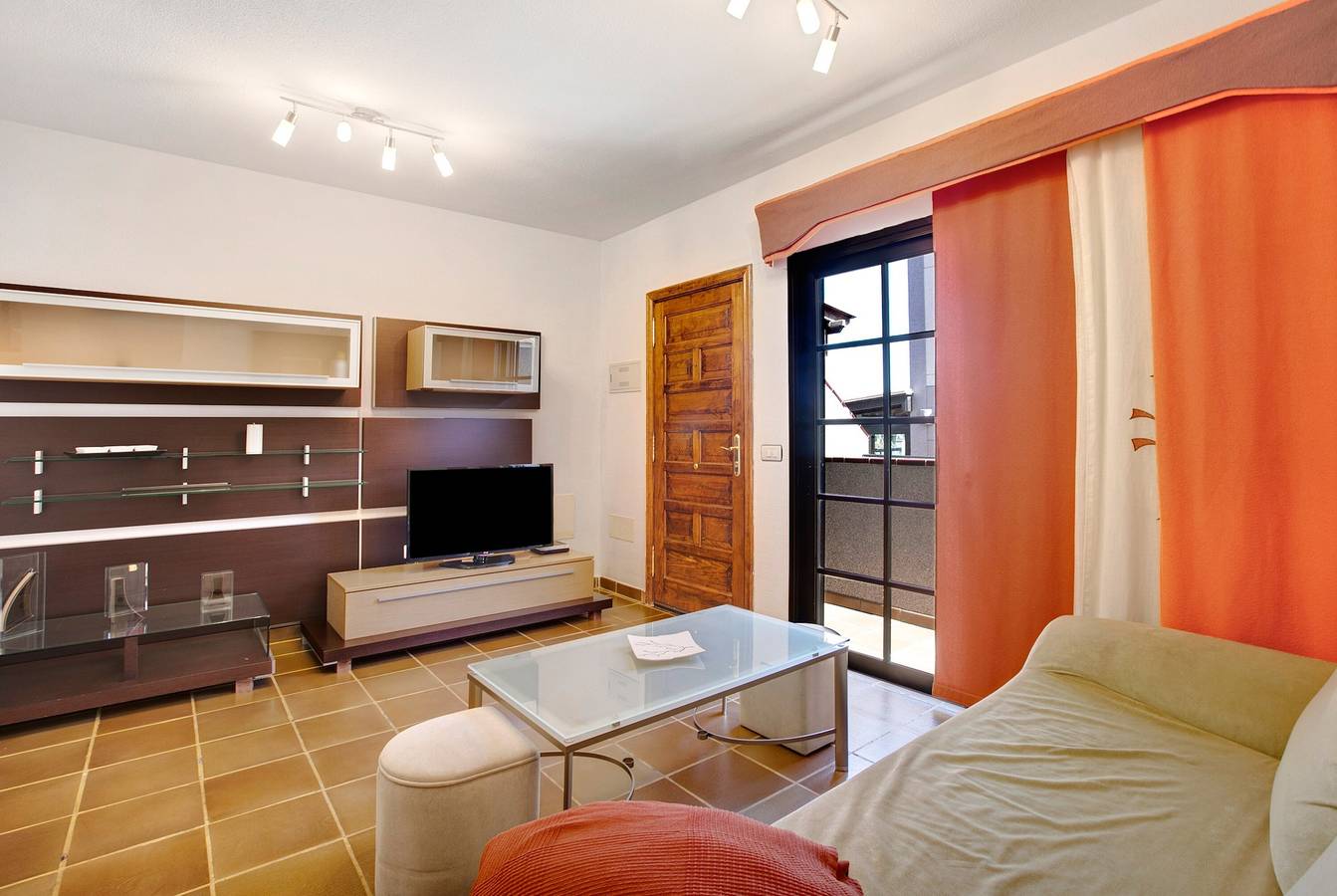 Casa de vacaciones "Residencial Maresia el Médano" con Wi-Fi y terraza in El Médano, Granadilla de Abona