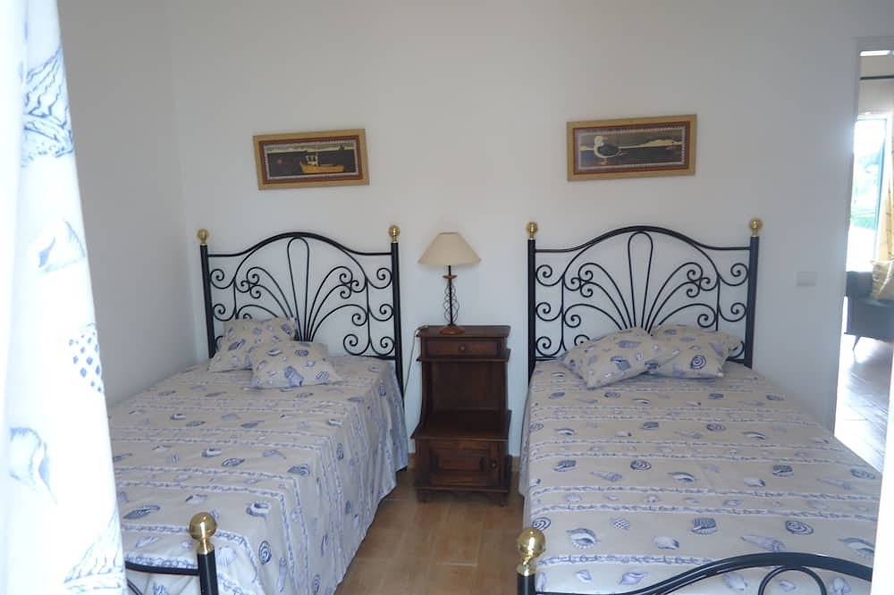 Schöne 4-Zimmer-Haus  mit pool, in der Nähe des Strandes. Lic 24611 / Al in Castro Marim, Faro Distrikt