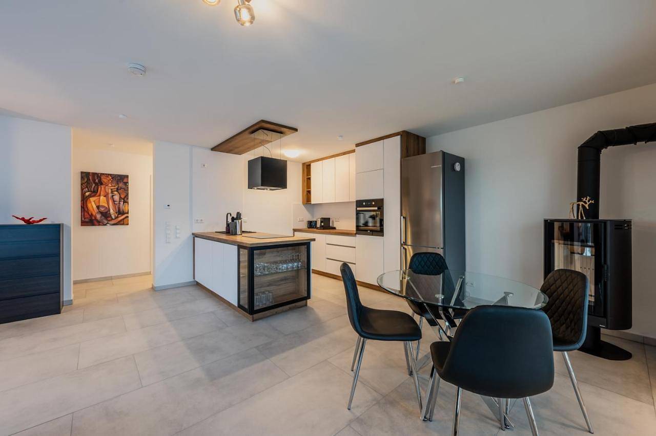 Appartement entier, Exquis Luxus Apartment Usm I Kamin I Terrasse I Parkplatz I Mercedes in Böblingen, Landkreis Böblingen