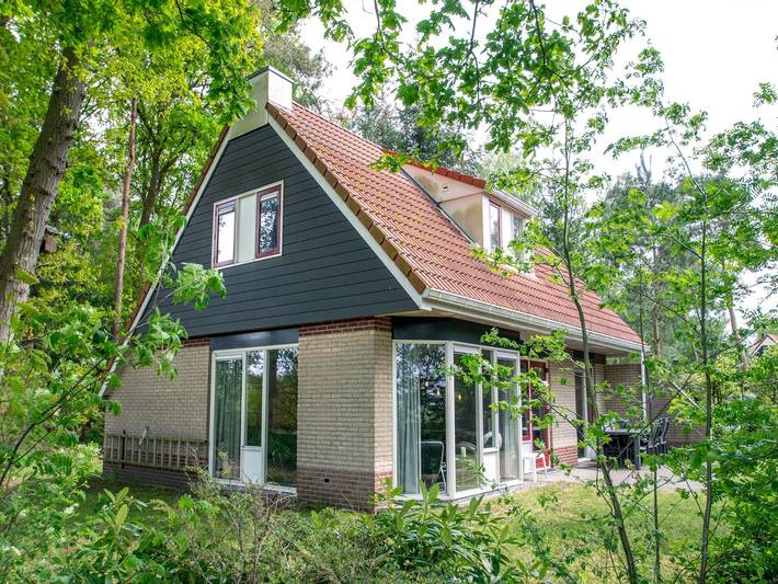 Vakantiehuis voor 10 personen, met tuin in Lemele