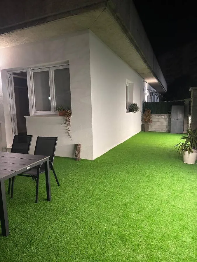 Casa de huéspuedes para 2 personas, con terraza y jardín - 1