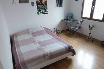 Gîte pour 6 personnes, avec piscine à Rochemaure