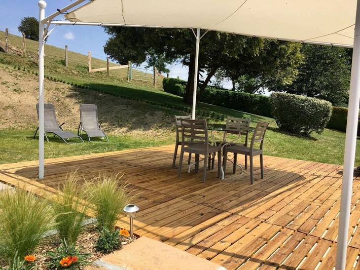 Location de vacances pour 15 personnes, avec terrasse à Thizy-les-Bourgs - 2