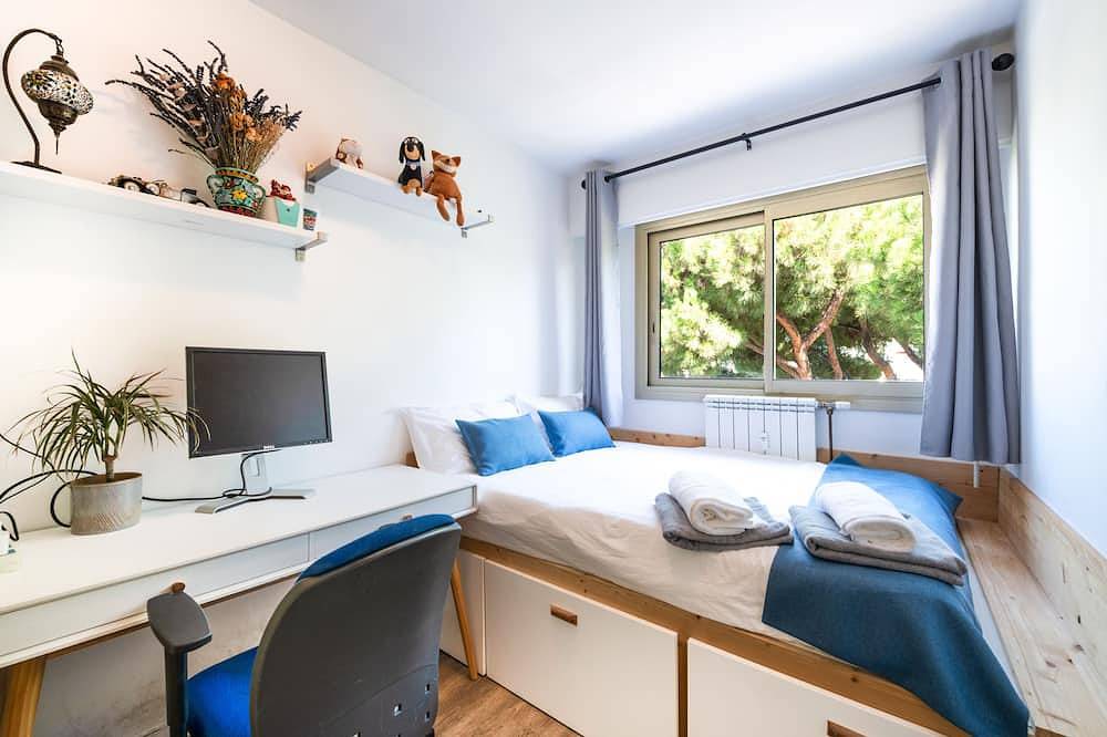 Appartement entier, Sea view, Beachfront, Quiet, Private Parking in Cros de Cagnes, Cagnes-sur-Mer