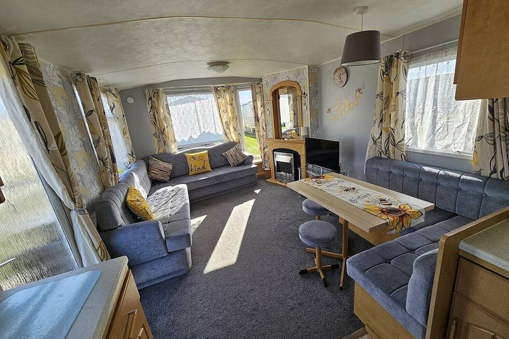 Ingoldmells - Caravan- Sleeps 8 - Seaside - Wi-Fi in Ingoldmells, Lincolnshire