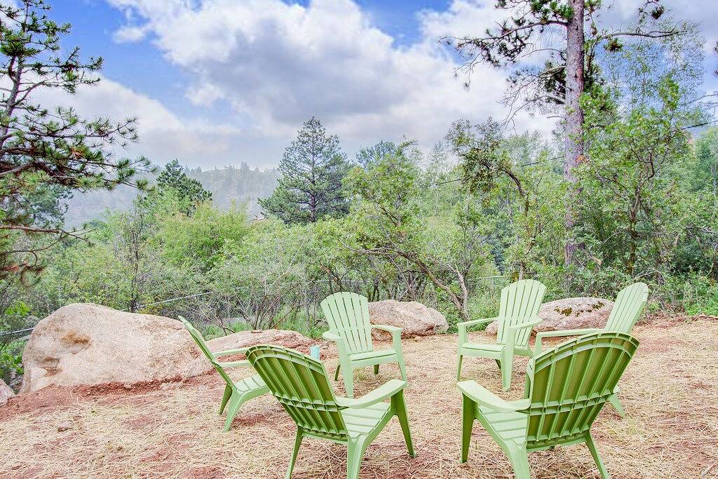 Log Cabin for 6 Guests in Green Mountain Falls, El Paso County (CO)