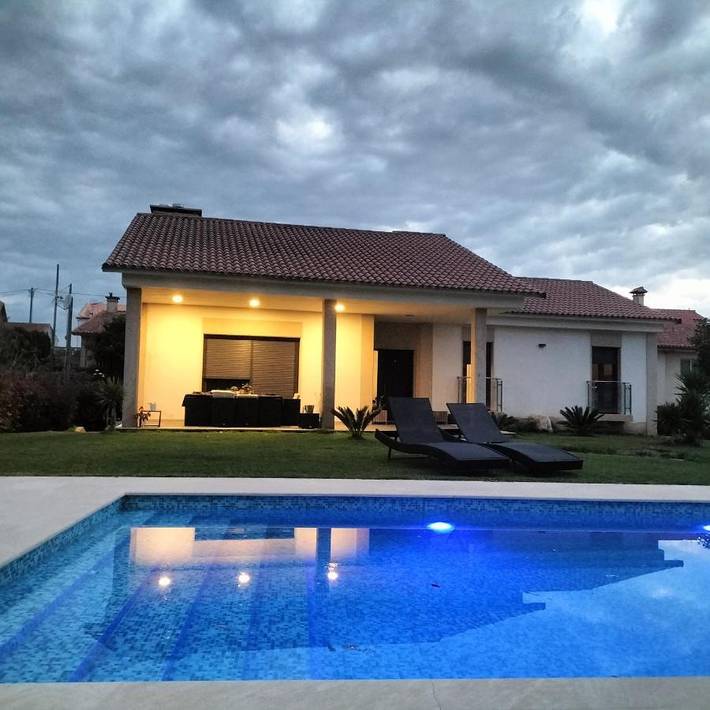 Casa de vacaciones para 7 personas, con jacuzzi además de piscina y jardín - 1