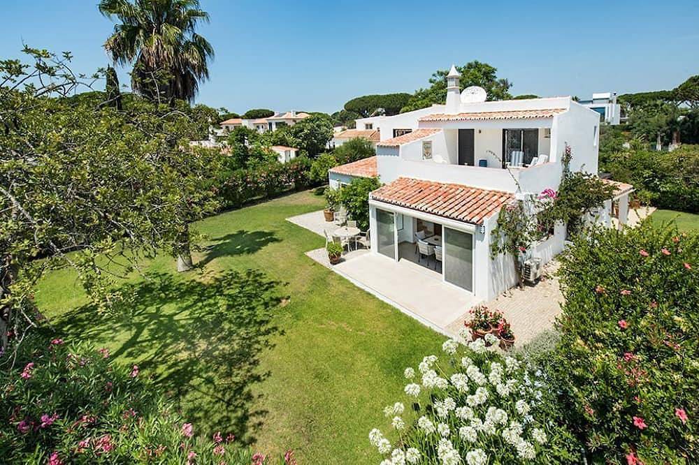Villa Avec Jardin Et Piscine Privés - Offre Spéciale / Semaine Du 6 Juillet in Vale do Lobo, Almancil