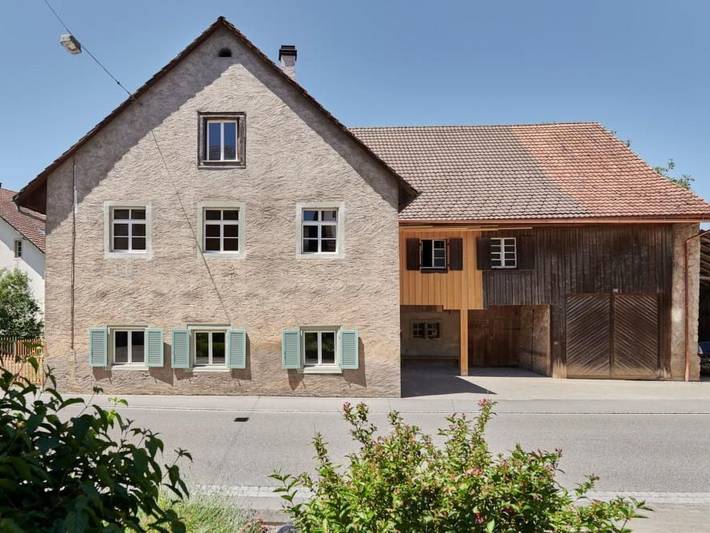 Ferienhaus für 6 Personen, mit Balkon und Terrasse sowie Garten im Aargau