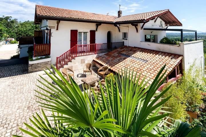 Appartement de vacances pour 4 personnes, avec Balcon et Jardin