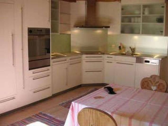 Ferienwohnung für 4 Personen, mit Balkon und Garten in Pontresina - 2