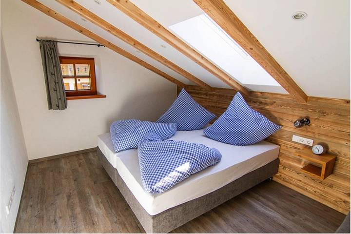 Ganze Wohnung, Ferienwohnung "Leni" mit Balkon, Garten und Wlan in Miesbach, Alpenland Tegernsee Schliersee