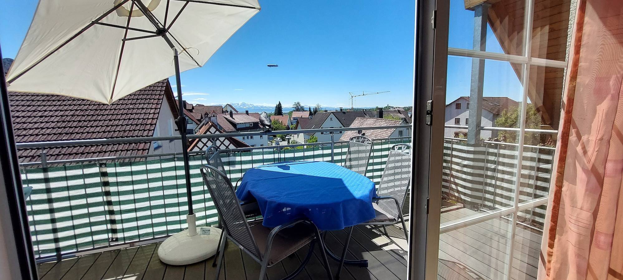 Ganze Ferienwohnung, Ferienwohnungen Haus Riether - Ferienwohnung 4: 3 Zimmer, 87 qm in Friedrichshafen, Region Bodensee-Oberschwaben