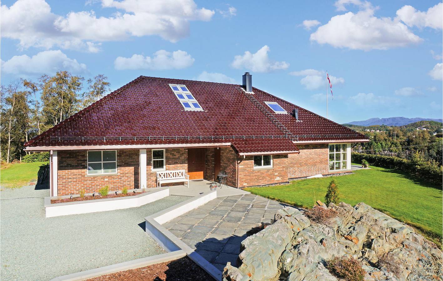 Ferienhaus für 8 Personen mit Terrasse in Tysnes