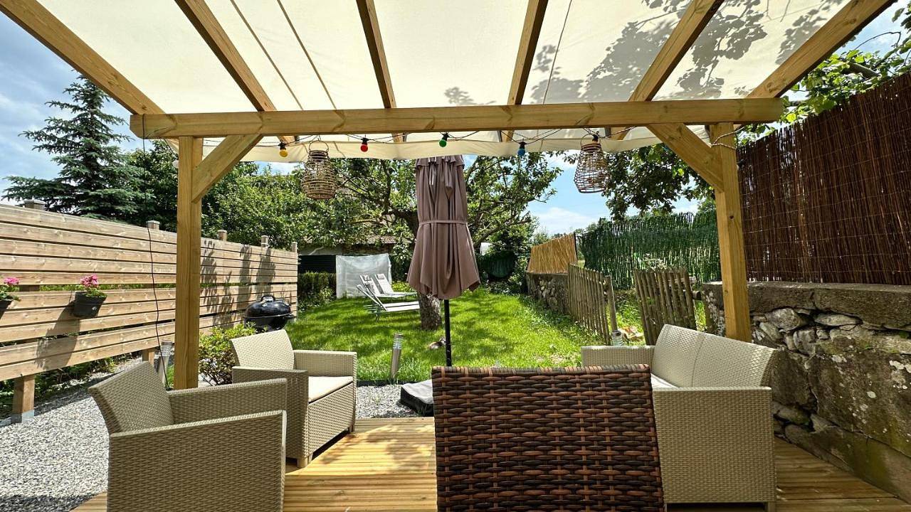 Appartement entier, La Souste appartement avec jardin privatif in La Fare-en-Champsaur, Parc national des Écrins