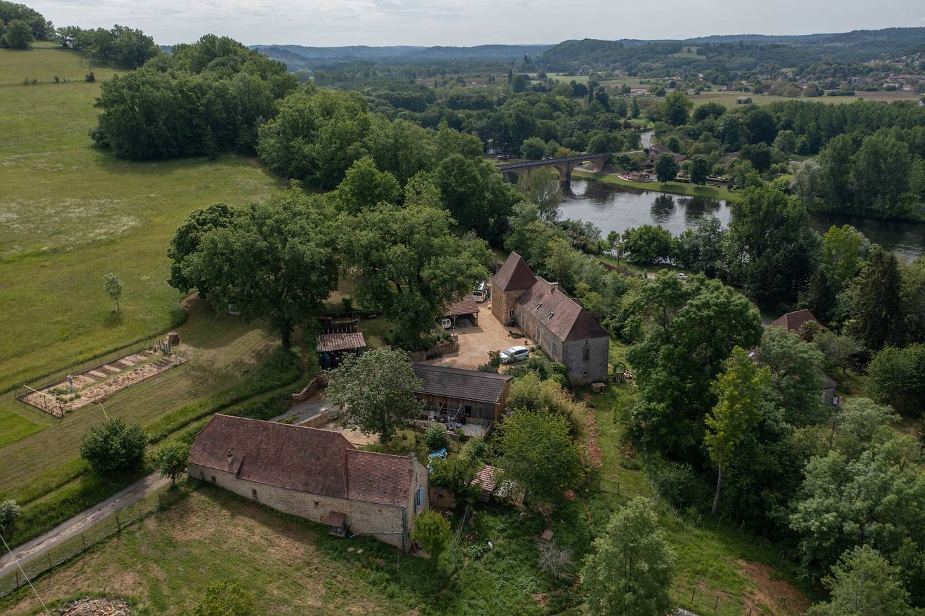 Domaine de Vic, House for 4 to 6 Guests in Saint-Chamassy, Périgord