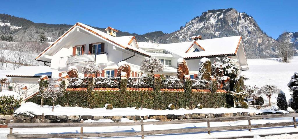 Ferienwohnung für 2 Personen, mit Terrasse und Garten, kinderfreundlich in Bad Hindelang - 2