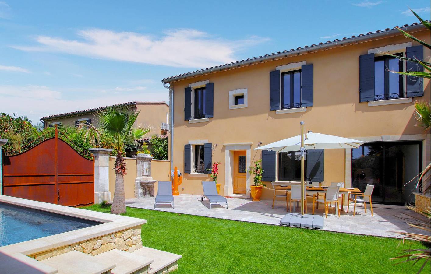 Charmant appartement 1 chambre avec piscine et jardin, à 1 km du centre de Carpentras in Carpentras, Parc naturel régional du Mont-Ventoux
