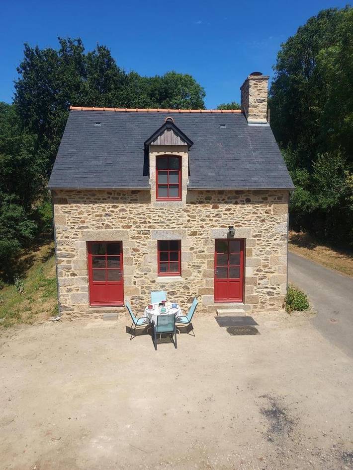 Gîte pour 4 personnes, avec Jardin à Corseul - 2