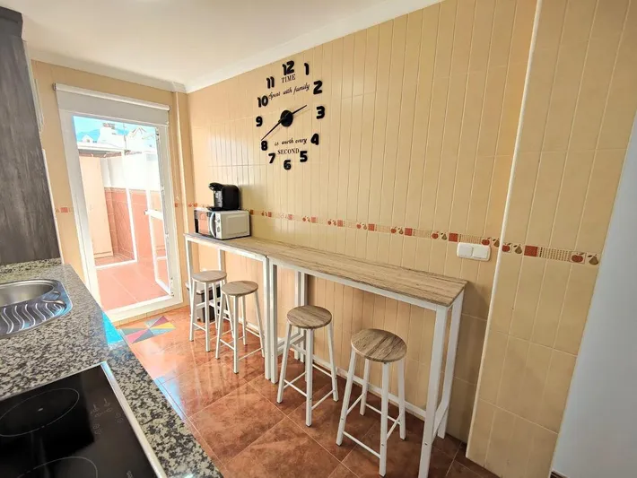 Apartamento de vacaciones para 3 personas, con vistas y terraza - 1