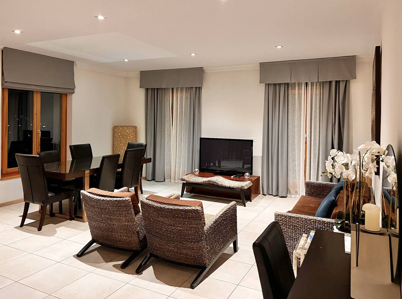 Apartamento entero, Apartamento de lujo, vistas panorámicas a la montaña, instalaciones de spa de 5 estrellas - 3 dormitorios in Château-d' Œx, Western Alps