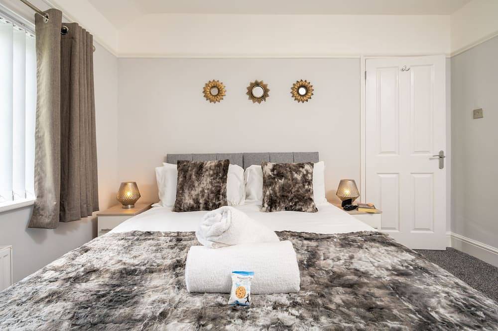 *New Exclusive* Luxury House near Nec, Jlr, Resorts World, Birmingham Airport in Solihull, Birmingham Area