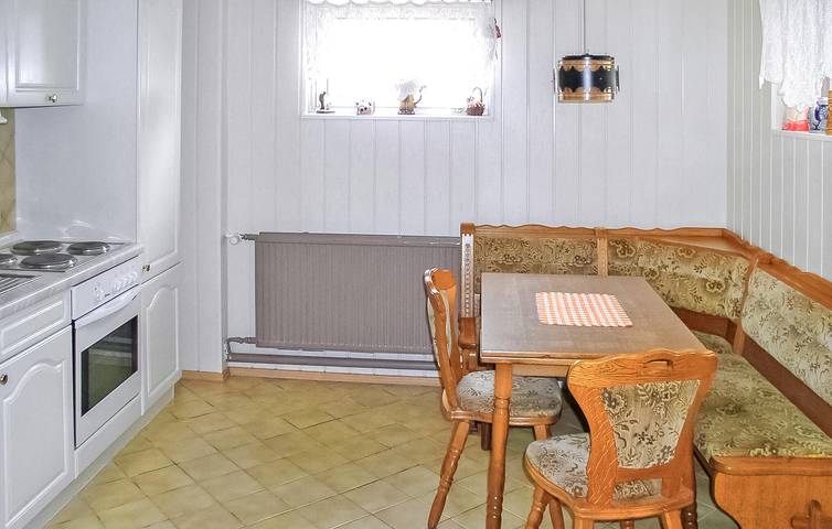 Ganze Ferienwohnung, Appartement am Strand mit Parkplatz und Kabel-TV in Drei Kaiserbäder, Heringsdorf