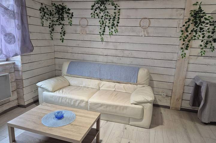 Apartamento entero, Marin Apartment: Sleeps 2, first floor, Wi-Fi in Saint-Gaudens, Alto Garona