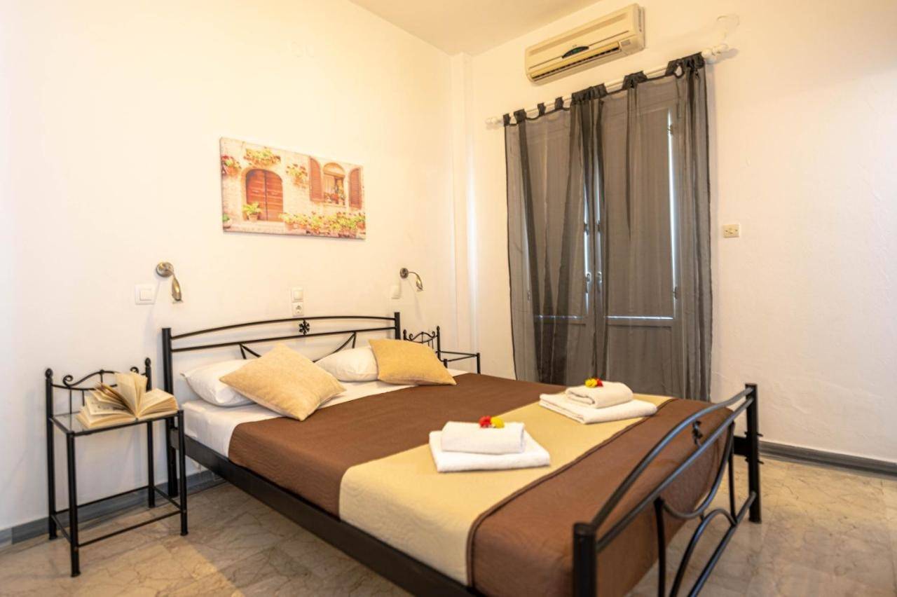 Triple Room with Sea View in Kamari, Santorini