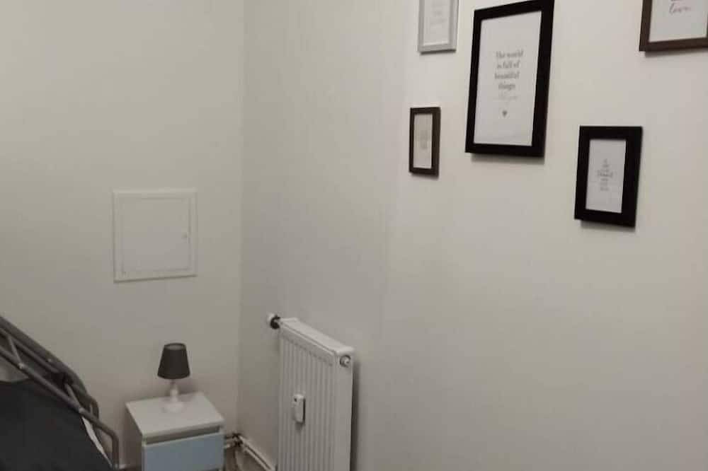 Ganze Wohnung, Wohnung Monteure 4 Personen, zentral, ruhig, Küche in Lübbecke, Wiehengebirge