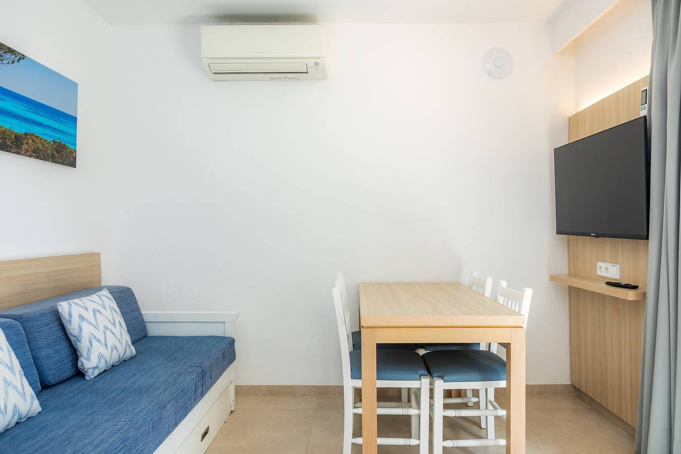 Entire apartment, Apartment 'Apartamento Bon Aire N4' with Shared Pool, Wi-Fi and Air Conditioning in Cala Serena, Felanitx