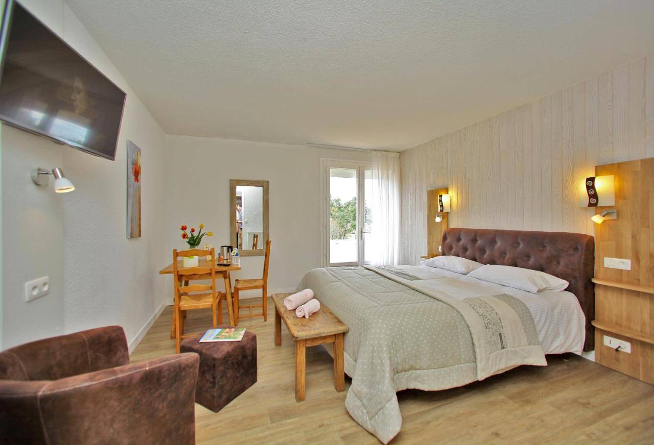 Triple Room in Douville, Périgord Pourpre